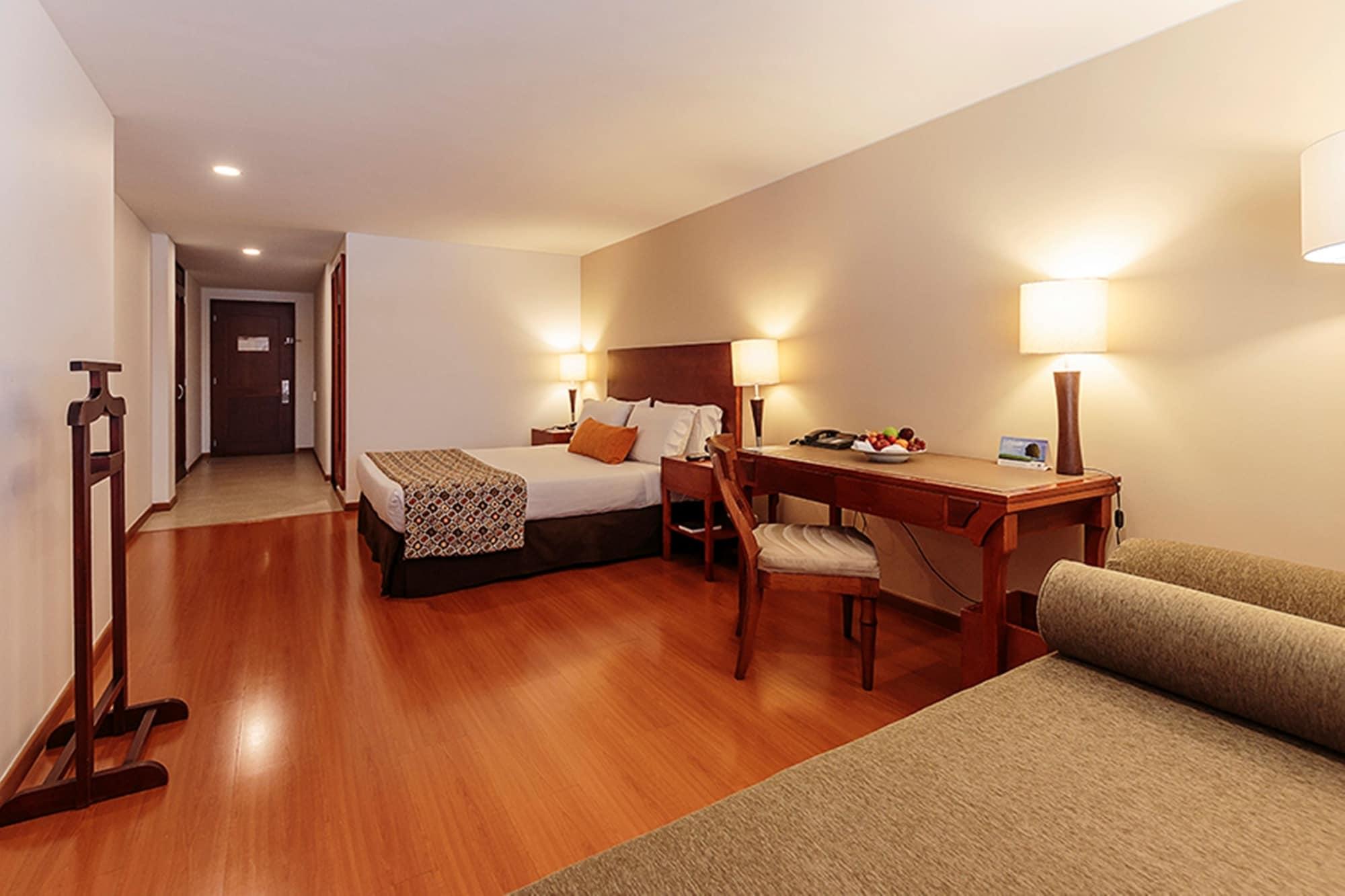 Hotel Estelar Suites Jones Богота Экстерьер фото