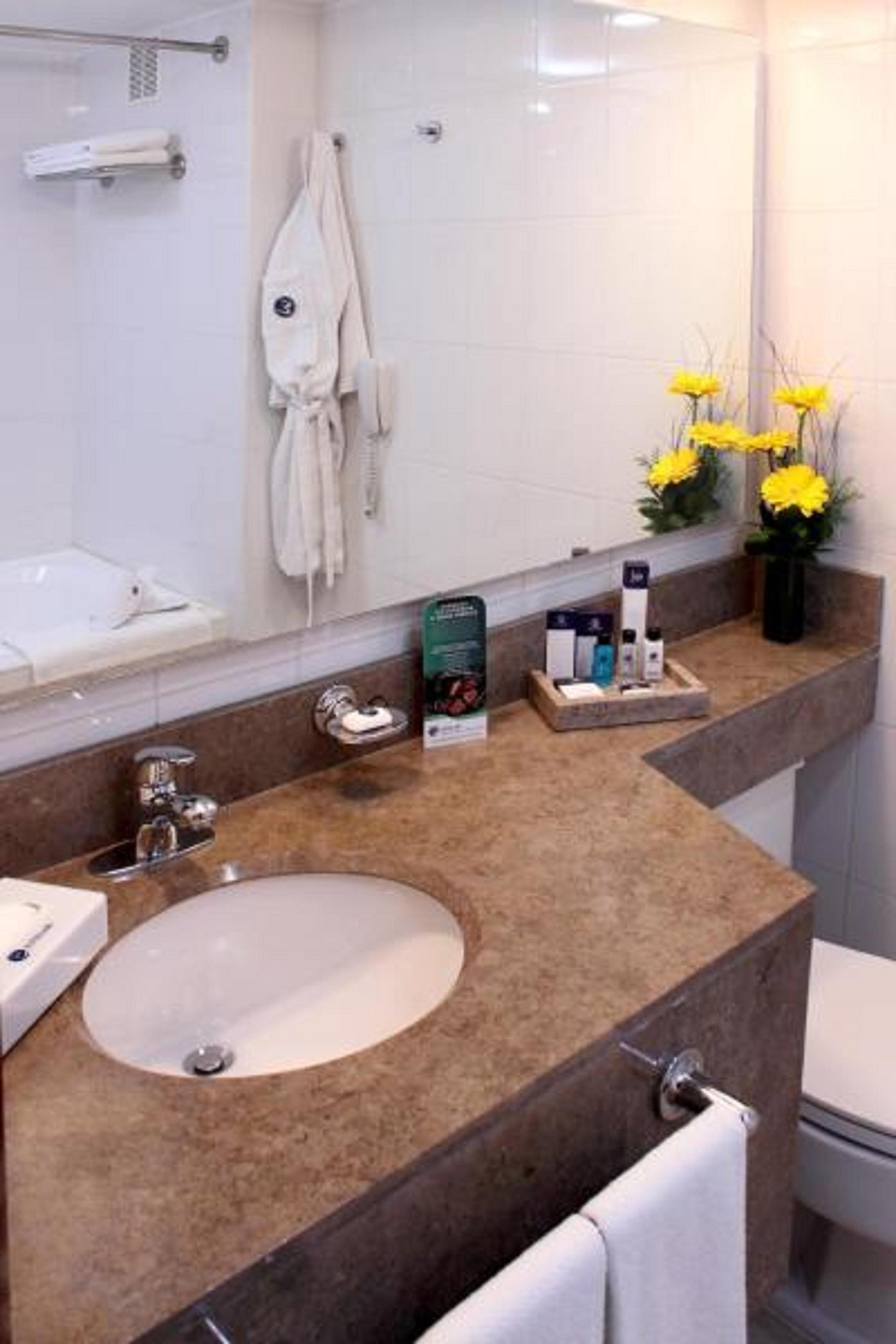 Hotel Estelar Suites Jones Богота Экстерьер фото